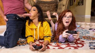 [BrazzersExxtra] Jeni Angel, Madi Collins (Gamer Girl Threesome Action / 06.25.2021)