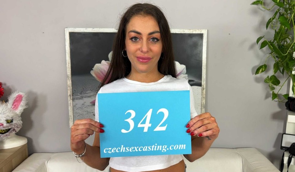 [CzechSexCasting] Alia Star (Cute brunette with sexy butt is not ashamed to pose naked / 02.07.2024)